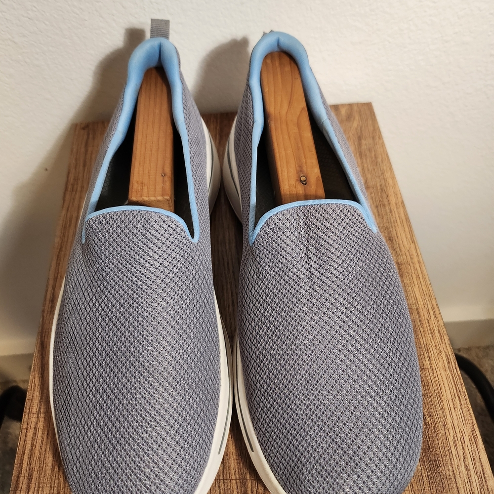 Skechers Women's Gray and Blue Slip-On Sneakers
